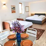 Katrca Bezigrad * לובליאנה