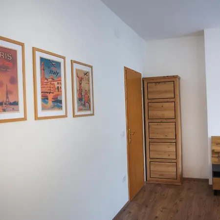 Katrca Bezigrad * לובליאנה
