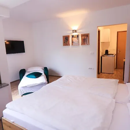 Katrca Bezigrad * Lublaň