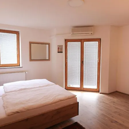 Katrca Bezigrad Апартаменты